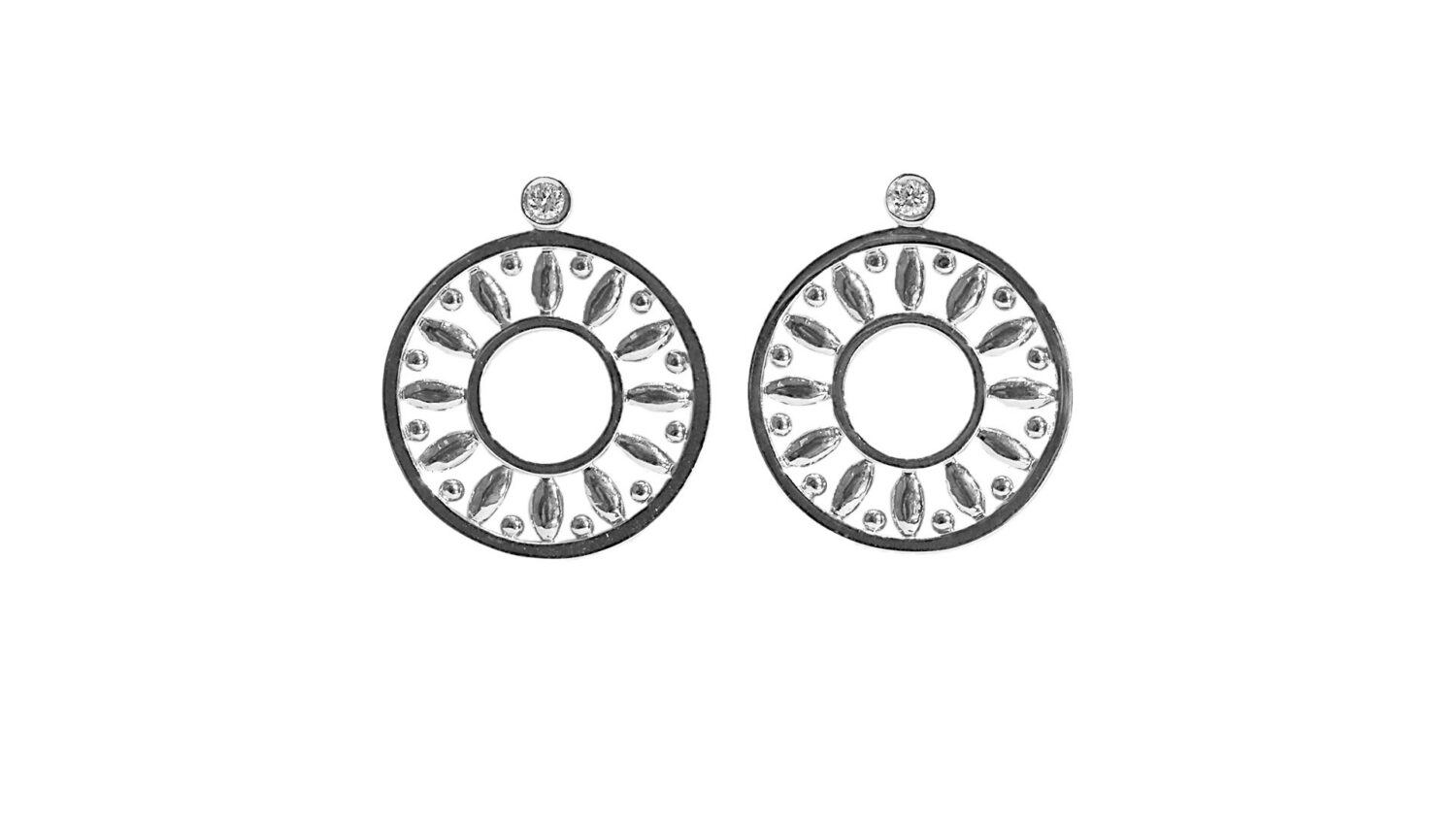 LA SOMA Marguerite PT950 ダイヤピアス QDDPR329