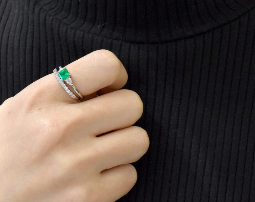 初売りK18WGエメラルドリング PEMAR M5820